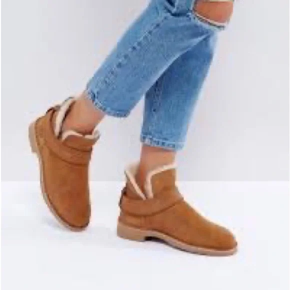 Ugg mckay size hot sale 9